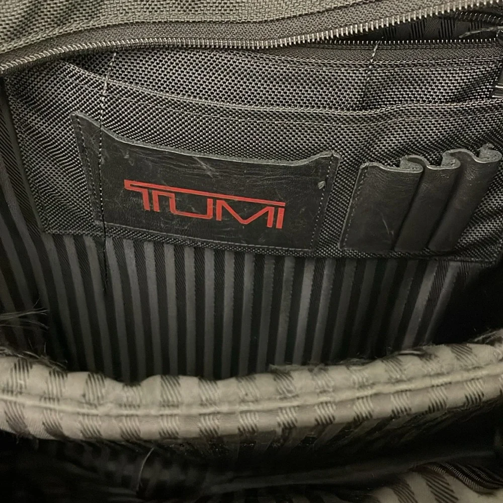 Tumi Alpha Expandable Laptop Bag in Black